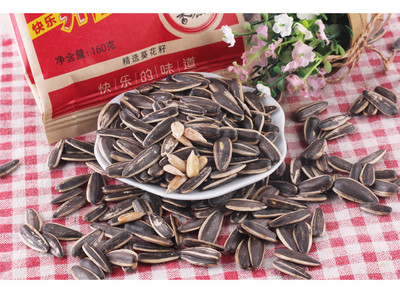 洽洽 五香香瓜子 經(jīng)典包裝葵花籽 休閑零食小吃炒貨紅袋裝 308g*8袋